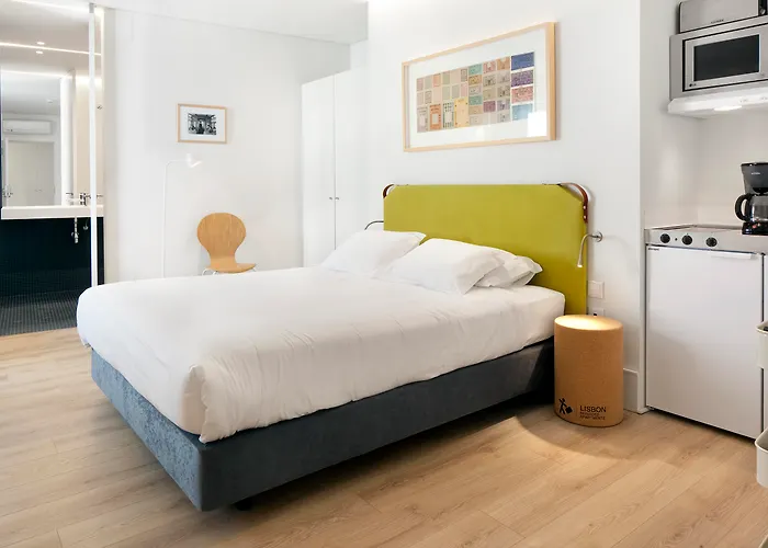 Ascensor Da Bica - Lisbon Serviced Apartments